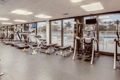 Condominio en alquiler en Bal Harbour, Florida, 1 dormitorio, 92.25 m2 № 1953876 - foto 28
