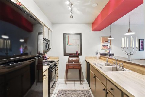 Condo in Apopka, Florida, 2 bedrooms  № 1637361 - photo 15