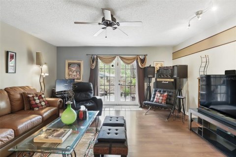 Condo in Apopka, Florida, 2 bedrooms  № 1637361 - photo 10