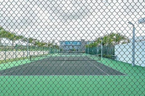Townhouse in LANDMARK in Doral, Florida 3 bedrooms, 151.24 sq.m. № 1953185 - photo 25