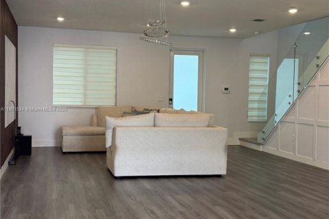 Townhouse in LANDMARK in Doral, Florida 3 bedrooms, 151.24 sq.m. № 1953185 - photo 8