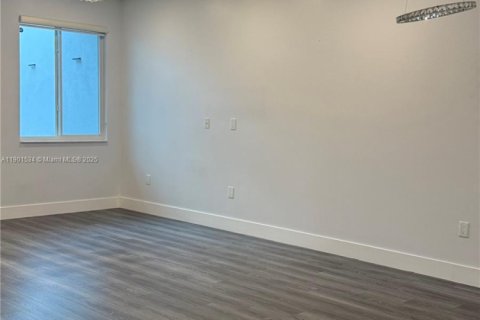 Townhouse in LANDMARK in Doral, Florida 3 bedrooms, 151.24 sq.m. № 1953185 - photo 5