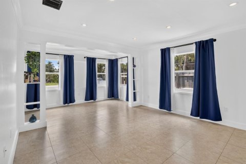 Casa en venta en Hollywood, Florida, 3 dormitorios, 109.53 m2 № 2173843 - foto 2