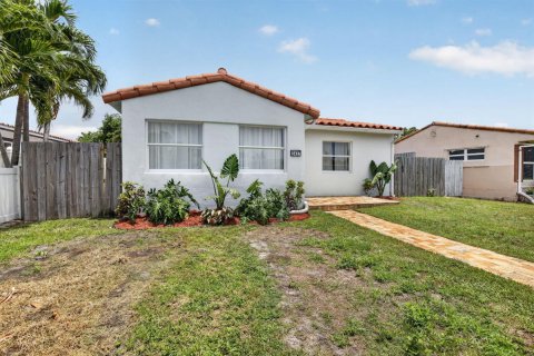 Casa en venta en Hollywood, Florida, 3 dormitorios, 109.53 m2 № 2173843 - foto 5
