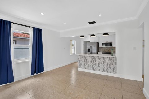 Casa en venta en Hollywood, Florida, 3 dormitorios, 109.53 m2 № 2173843 - foto 11