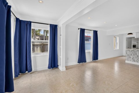 Casa en venta en Hollywood, Florida, 3 dormitorios, 109.53 m2 № 2173843 - foto 7