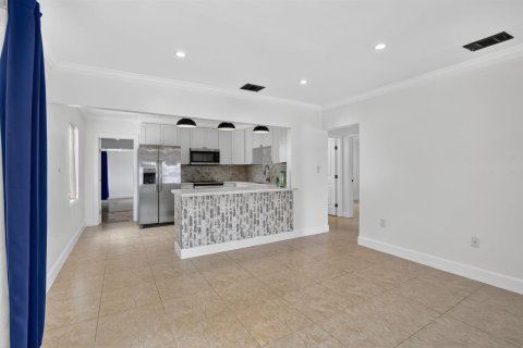 Casa en venta en Hollywood, Florida, 3 dormitorios, 109.53 m2 № 2173843 - foto 10