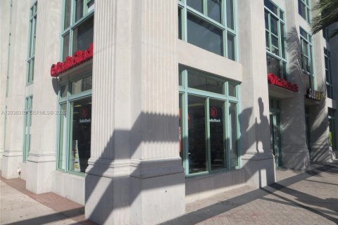 Снять в аренду кондоминиум в Майами, Флорида 1 спальня, 56.02м2, № 2145796 - фото 3