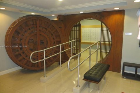 Снять в аренду кондоминиум в Майами, Флорида 1 спальня, 56.02м2, № 2145796 - фото 20