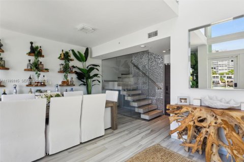 Touwnhouse à louer à Miami Beach, Floride: 3 chambres, 227.98 m2 № 2063020 - photo 7
