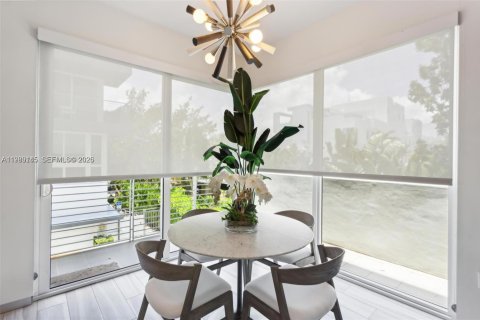 Touwnhouse à louer à Miami Beach, Floride: 3 chambres, 227.98 m2 № 2063020 - photo 16
