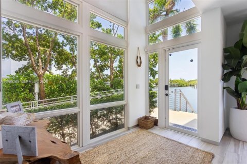 Touwnhouse à louer à Miami Beach, Floride: 3 chambres, 227.98 m2 № 2063020 - photo 10