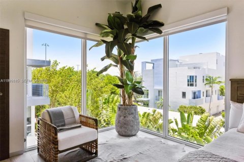 Touwnhouse à louer à Miami Beach, Floride: 3 chambres, 227.98 m2 № 2063020 - photo 18