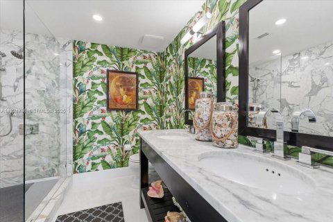 Condominio en venta en Miami Beach, Florida, 4 dormitorios, 238.29 m2 № 1983495 - foto 17