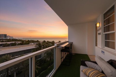 Condominio en venta en Miami Beach, Florida, 4 dormitorios, 238.29 m2 № 1983495 - foto 20