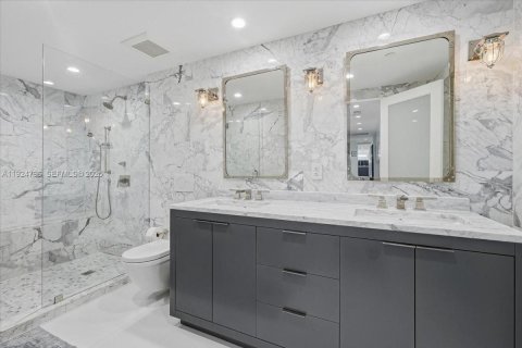 Condominio en venta en Miami Beach, Florida, 4 dormitorios, 238.29 m2 № 1983495 - foto 27