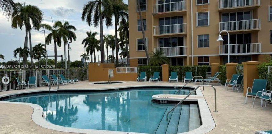 Condo à Dania Beach, Floride, 2 chambres № 1893383