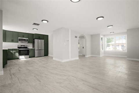 Villa ou maison à vendre à Tarpon Springs, Floride: 3 chambres, 199.18 m2 № 2234452 - photo 5