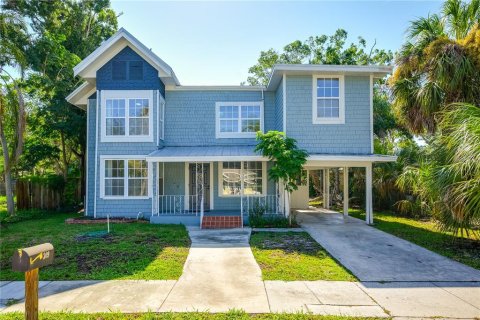 House in Tarpon Springs, Florida 3 bedrooms, 199.18 sq.m. № 2234452