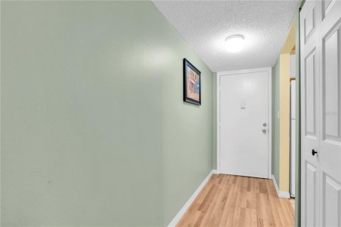 Condo in Largo, Florida, 2 bedrooms  № 1898507 - photo 20