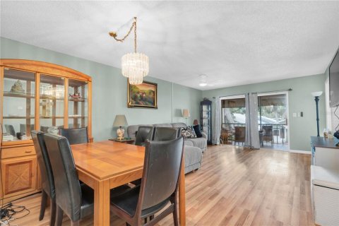 Condo in Largo, Florida, 2 bedrooms  № 1898507 - photo 3