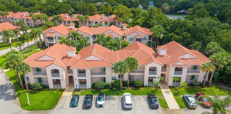 Condominio en Port St. Lucie, Florida, 2 dormitorios № 2242341