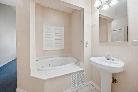 Condominio en venta en Port St. Lucie, Florida, 2 dormitorios, 111.11 m2 № 2242341 - foto 13