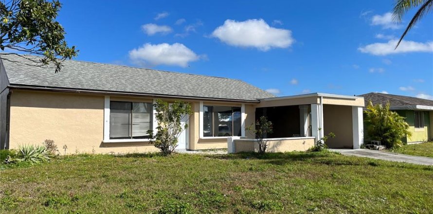 Casa en North Port, Florida 2 dormitorios, 101.45 m2 № 1901816