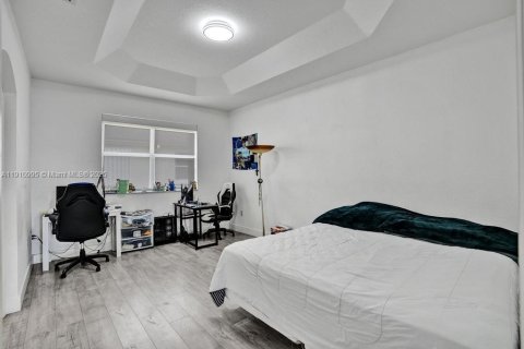 Touwnhouse à vendre à Miami, Floride: 3 chambres, 155.15 m2 № 1968064 - photo 29