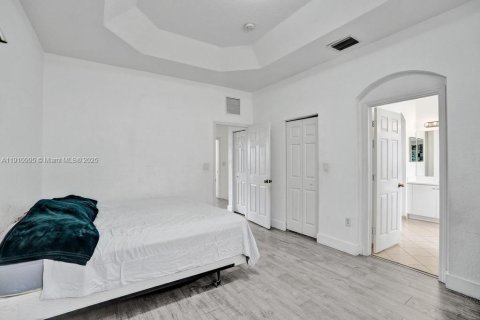 Touwnhouse à vendre à Miami, Floride: 3 chambres, 155.15 m2 № 1968064 - photo 28