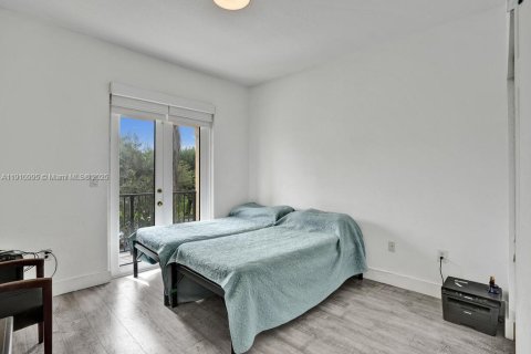 Touwnhouse à vendre à Miami, Floride: 3 chambres, 155.15 m2 № 1968064 - photo 25