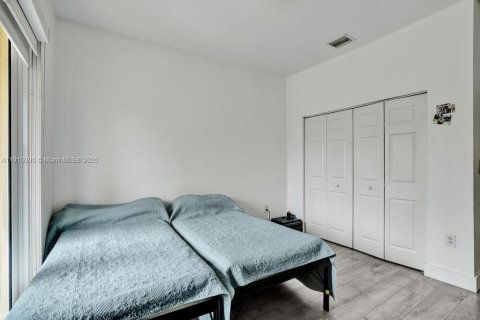 Touwnhouse à vendre à Miami, Floride: 3 chambres, 155.15 m2 № 1968064 - photo 26