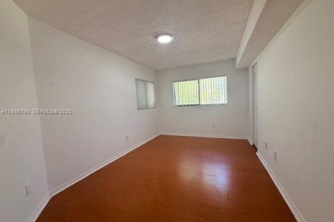 Apartment in Cutler Bay, Florida 2 bedrooms, 85.56 sq.m. № 1993990 - photo 22