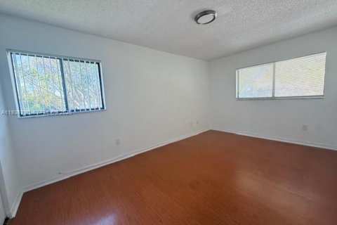 Apartment in Cutler Bay, Florida 2 bedrooms, 85.56 sq.m. № 1993990 - photo 30