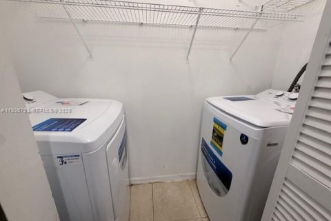 Apartment in Cutler Bay, Florida 2 bedrooms, 85.56 sq.m. № 1993990 - photo 7