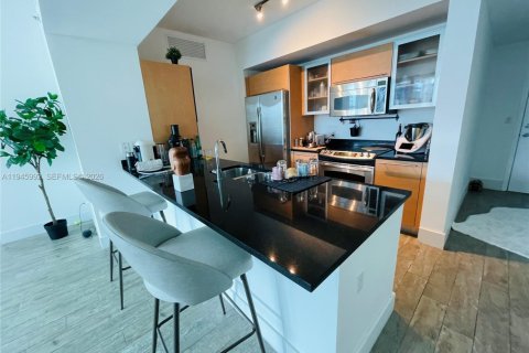 Кондоминиум с 2 спальнями в Майами, Флорида № 2003194