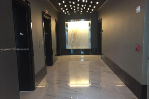 Купить кондоминиум в Майами, Флорида 2 спальни, 119.75м2, № 2003194 - фото 26