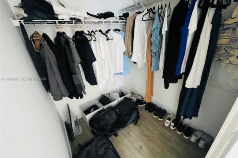 Купить кондоминиум в Майами, Флорида 2 спальни, 119.75м2, № 2003194 - фото 20