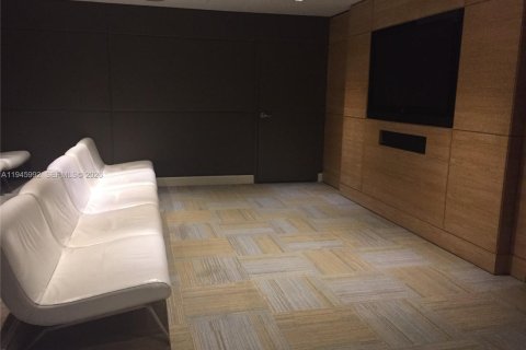 Купить кондоминиум в Майами, Флорида 2 спальни, 119.75м2, № 2003194 - фото 28