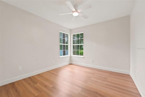 House in Gainesville, Florida 3 bedrooms, 154.87 sq.m. № 2238440 - photo 22