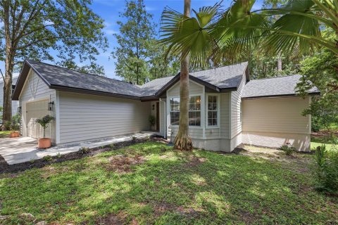 House in Gainesville, Florida 3 bedrooms, 154.87 sq.m. № 2238440 - photo 2