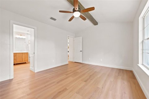 House in Gainesville, Florida 3 bedrooms, 154.87 sq.m. № 2238440 - photo 16