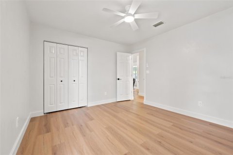 House in Gainesville, Florida 3 bedrooms, 154.87 sq.m. № 2238440 - photo 19