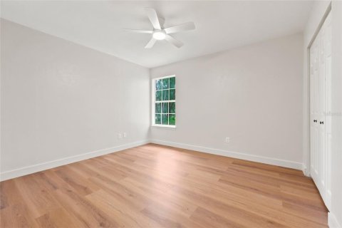 House in Gainesville, Florida 3 bedrooms, 154.87 sq.m. № 2238440 - photo 18