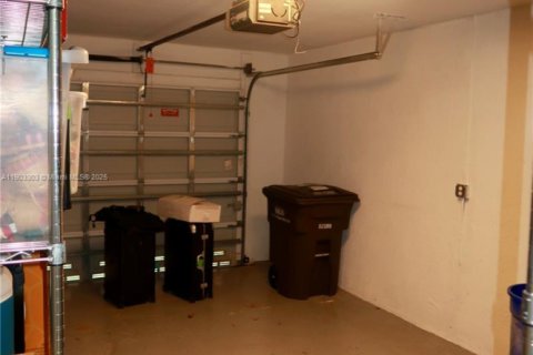 Adosado en alquiler en West Palm Beach, Florida, 2 dormitorios, 169.92 m2 № 1954371 - foto 14