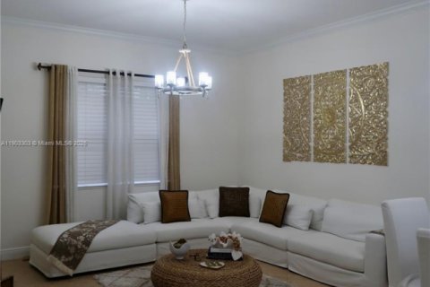 Adosado en alquiler en West Palm Beach, Florida, 2 dormitorios, 169.92 m2 № 1954371 - foto 8