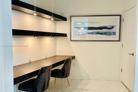 Купить кондоминиум в Майами, Флорида 2 спальни, 144.93м2, № 2012850 - фото 25