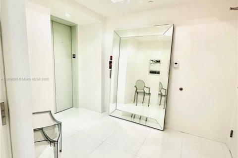 Купить кондоминиум в Майами, Флорида 2 спальни, 144.93м2, № 2012850 - фото 2