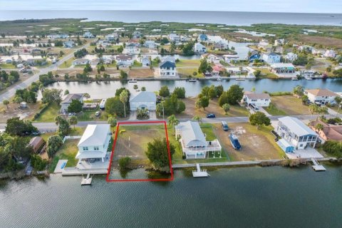 Land in Hernando Beach, Florida № 1822775 - photo 1