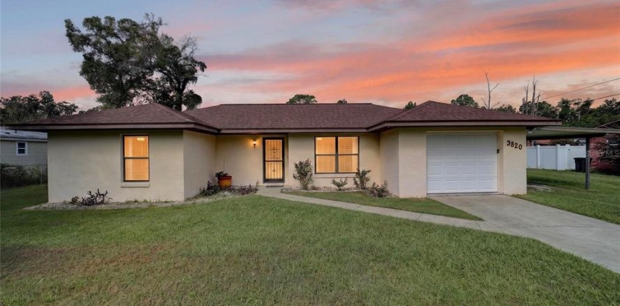 Casa en Ocala, Florida 2 dormitorios, 100.8 m2 № 2385712